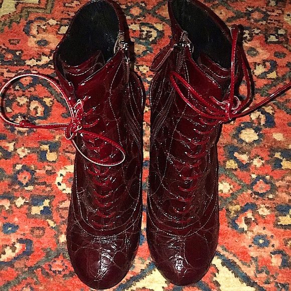 🔥Alaïa patent wedge booties! RARE - Picture 5 of 9